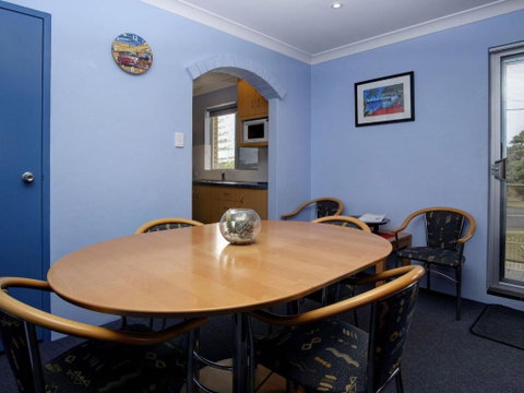 Anchorage 7 - Accommodation QLD 3