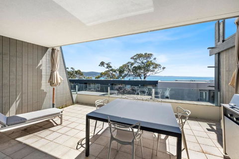 Apartment 18 Kalimna - Accommodation QLD 3