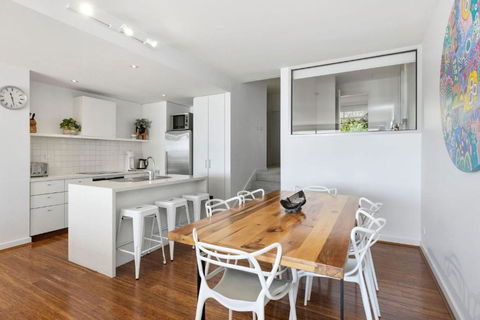 Apartment 18 Kalimna - Accommodation QLD 4