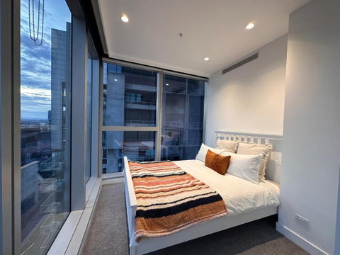 Apartment With Panoramic View - Accommodation QLD 0