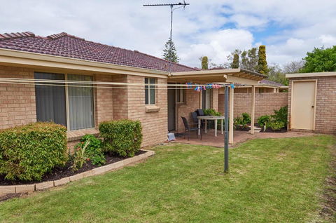 API Busselton Seaside Escape Apartments - Accommodation QLD 2