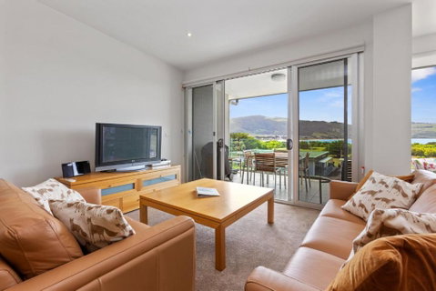 Apollo Blue 14 - Accommodation QLD 2