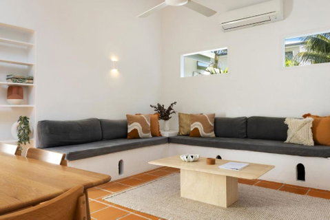 Apollo House - Accommodation QLD 4