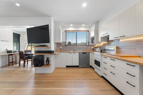 Apollo Unit 4 - Ground Floor - Block A - Accommodation QLD 4