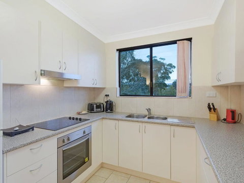 Apollo Unit 8 1st Floor - Accommodation QLD 4