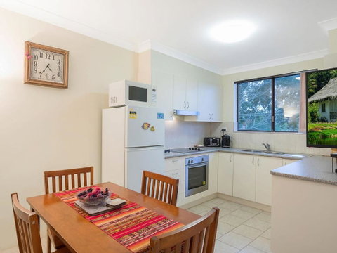 Apollo Unit 8 1st Floor - Accommodation QLD 3