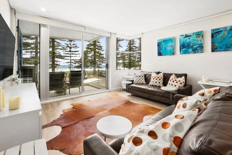 Aqua Blu - Prized Position - Accommodation QLD 0
