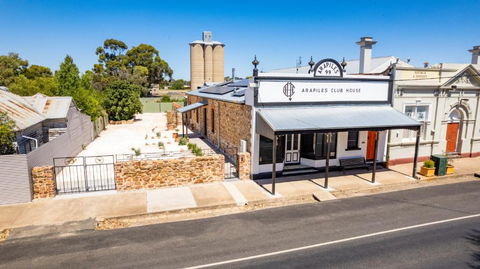 Arapiles Club House - Accommodation QLD 0