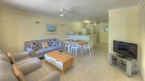Arcadia Palms 1 - Accommodation QLD 1