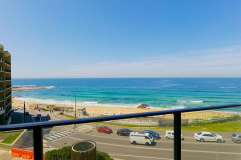 Arena Newcastle Beach - Accommodation QLD 2