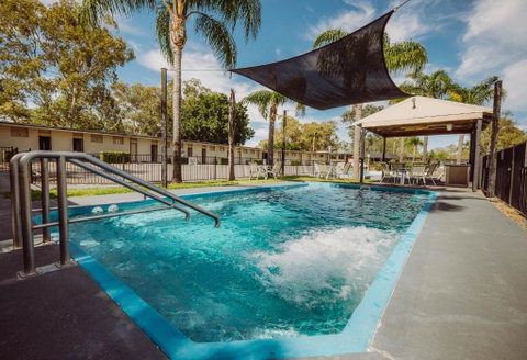 Artesian Spa Motel - Accommodation QLD 0