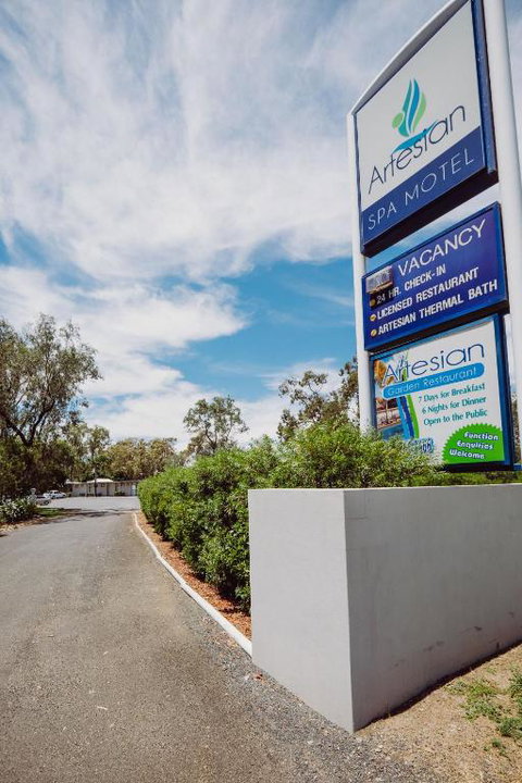 Artesian Spa Motel - Accommodation QLD 4