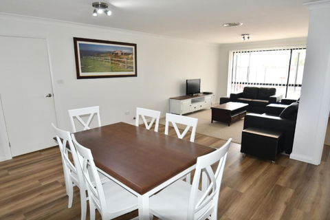 Ascot Gardens Serviced Apartments - Accommodation QLD 0