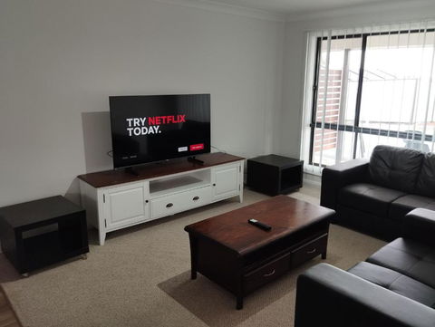 Ascot Gardens Serviced Apartments - Accommodation QLD 4