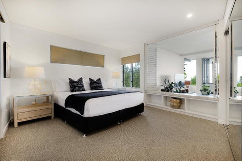At Waves Unit 9 - Accommodation QLD 2