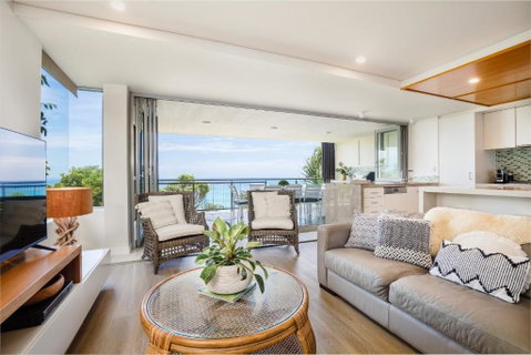 At Waves Unit 9 - Accommodation QLD 1