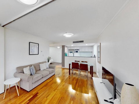 ATCH9 - St Leonards Atchison St - Accommodation QLD 3