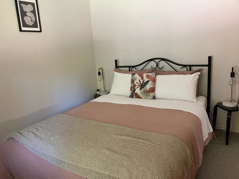 Auburn Hideaway - Accommodation QLD 4
