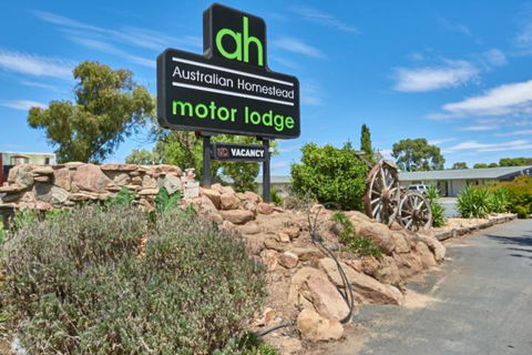 Australian Homestead Motor Lodge - Accommodation QLD 0