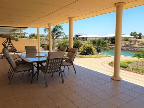 Avventura - Accommodation QLD 0