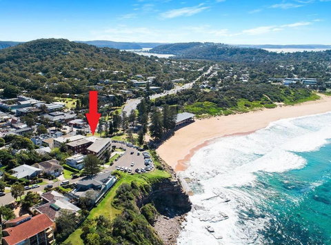 Avalon Beachside Apartment - Accommodation QLD 0