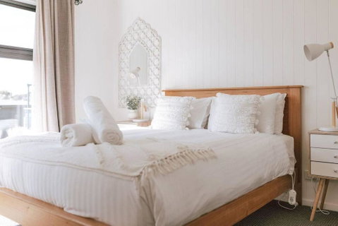 B E A C H H O U S E X I V - Accommodation QLD 4