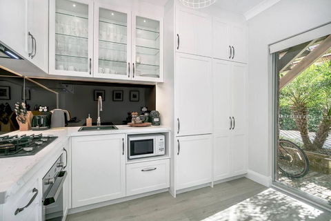 BALO1 - The Esplanade - Mosman - Accommodation QLD 2