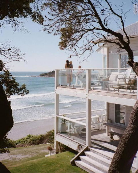 BAY PROPERTIES . Beach House Studio - Accommodation QLD 2