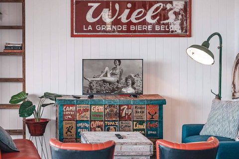 BAY PROPERTIES . Pacific Lodge Studio - Accommodation QLD 3