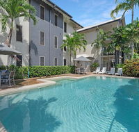 Bay Village Tropical Retreat & Apartments - Accommodation QLD