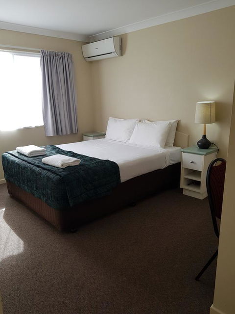 Southport Motel & Apartments - Accommodation QLD 13
