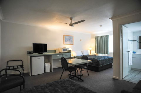 Southport Motel & Apartments - Accommodation QLD 22