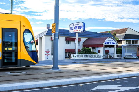 Southport Motel & Apartments - Accommodation QLD 1