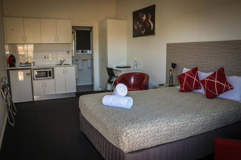 Emerald Park Motel - Accommodation QLD 6