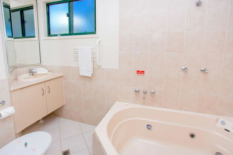 NRMA Bowen Beachfront Holiday Park - Accommodation QLD 14
