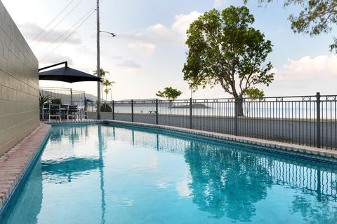 Whitsunday Waterfront Apartments - Accommodation QLD 1