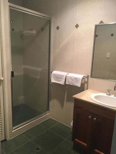 Whitsunday Waterfront Apartments - Accommodation QLD 27