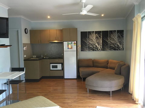 Whitsunday Waterfront Apartments - Accommodation QLD 17