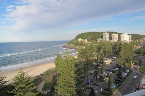 Pacific Regis Beachfront Holiday Apartments - Accommodation QLD 12