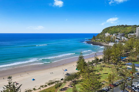 Pacific Regis Beachfront Holiday Apartments - Accommodation QLD 0