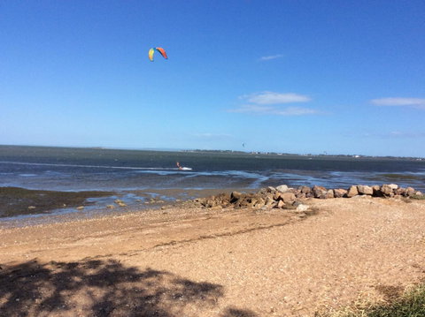 Absolute Waterfront - Accommodation QLD 31