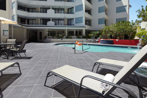 West End Central Apartments - Accommodation QLD 5