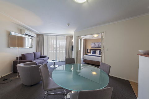 West End Central Apartments - Accommodation QLD 3