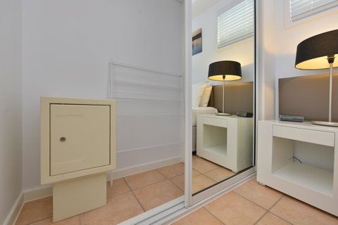 Port Douglas Apartments - Adults Only Oasis - Accommodation QLD 13