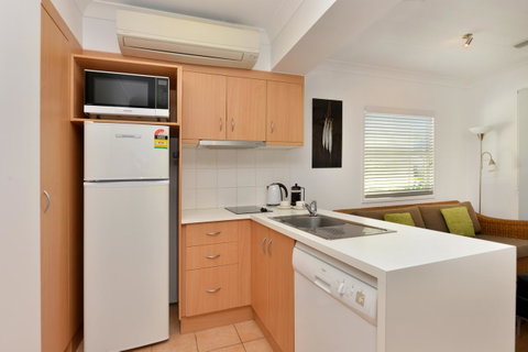Port Douglas Apartments - Adults Only Oasis - Accommodation QLD 8