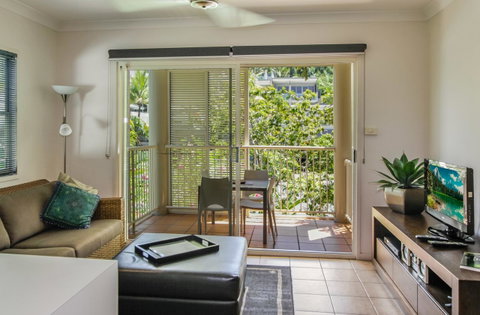 Port Douglas Apartments - Adults Only Oasis - Accommodation QLD 33