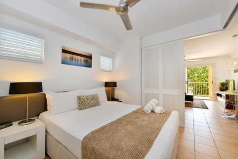 Port Douglas Apartments - Adults Only Oasis - Accommodation QLD 31