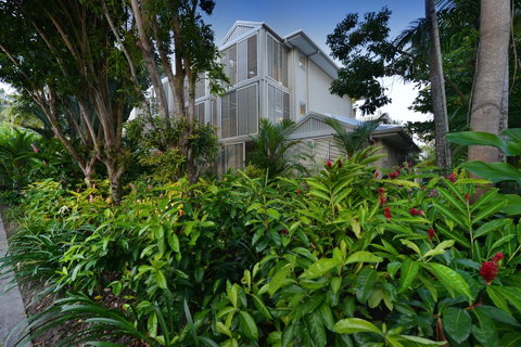 Port Douglas Apartments - Adults Only Oasis - Accommodation QLD 3