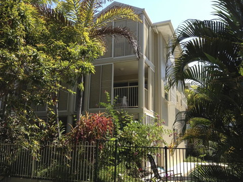 Port Douglas Apartments - Adults Only Oasis - Accommodation QLD 38