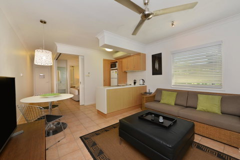 Port Douglas Apartments - Adults Only Oasis - Accommodation QLD 7